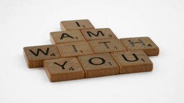 scrabble-scrabble-pieces-lettering-letters-wood-scrabble-tiles-white-background-words-quote-letters-type-typography-design-layout-focus-bokeh-blur-photography-images-image-i-am-with-you-isaiah-41-10-m-stockpack-unsplash